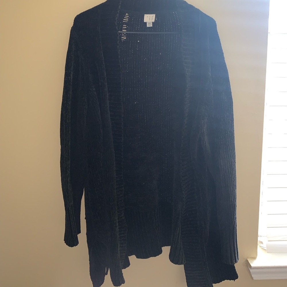Women’s Distressed Cardigan